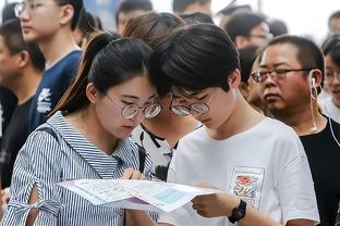 帕尔默本场数据：4射门2射正&3次错失重要机会，评分6.5